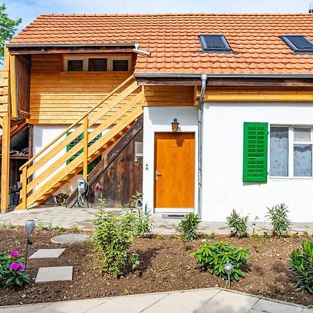 Gemuetliche Wohnung Mit Terasse Und Feuerstelle Lengnau Eksteriør billede