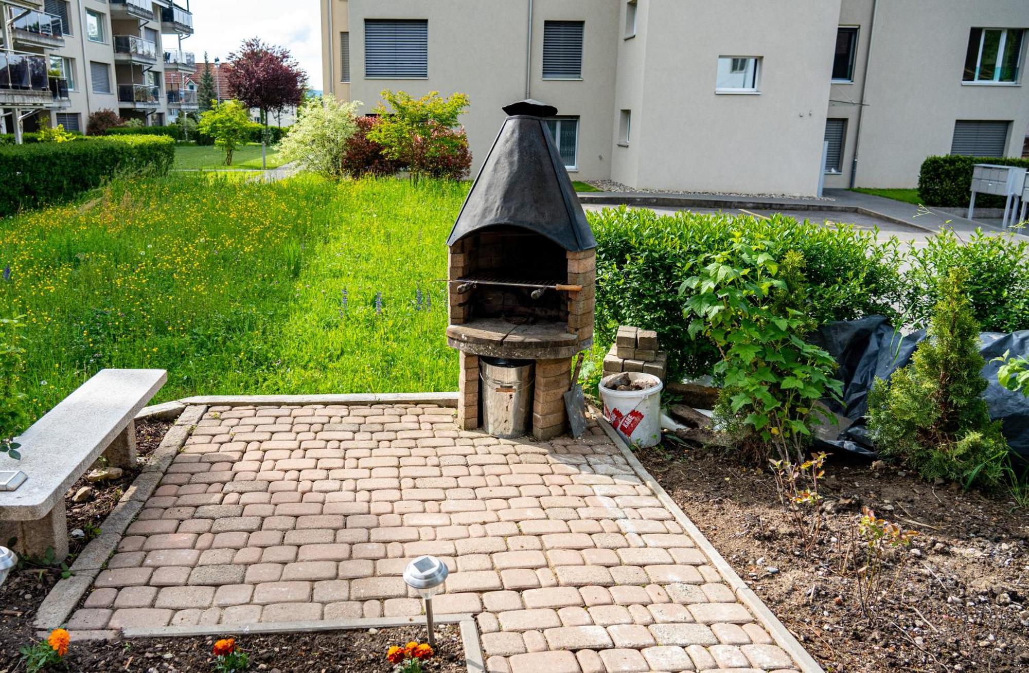 Gemuetliche Wohnung Mit Terasse Und Feuerstelle Lengnau Eksteriør billede